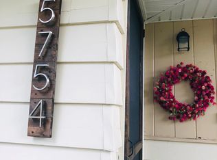 5754 N Hamilton Rd, Peoria, IL 61614