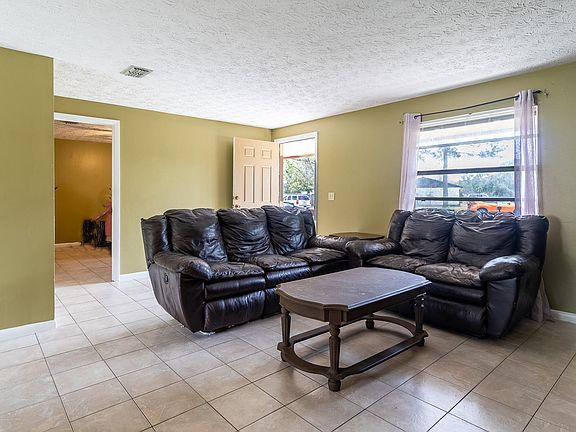 2nd image of 1721 Ginger Ct