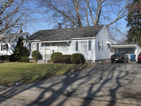 2nd image of 28 Virginia Ave