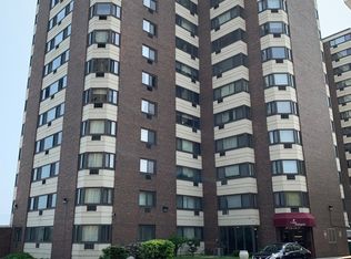 7337 S South Shore Dr APT 801, Chicago, IL