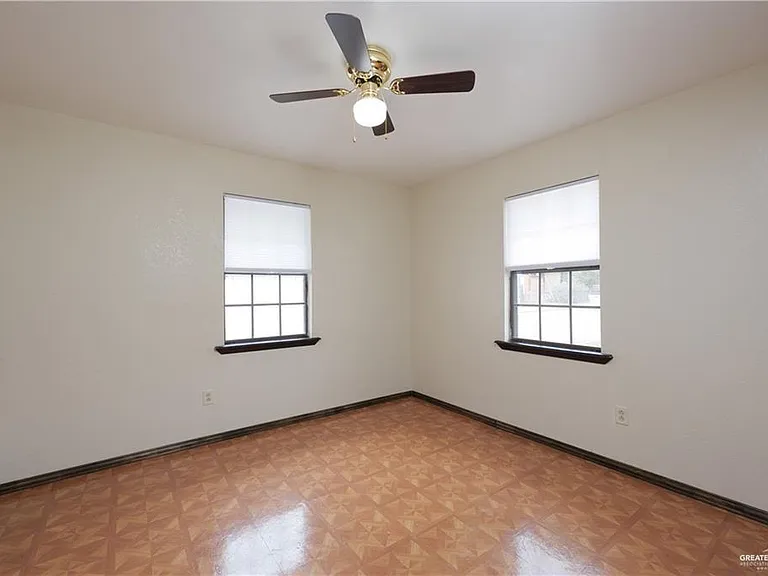 603 N Houston St — Photo 10
