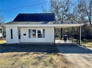 207 W Spring St, Ozark, AR 72949