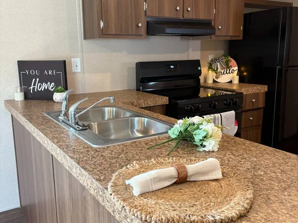 302 Adeles Way, Hendersonville, NC 28792