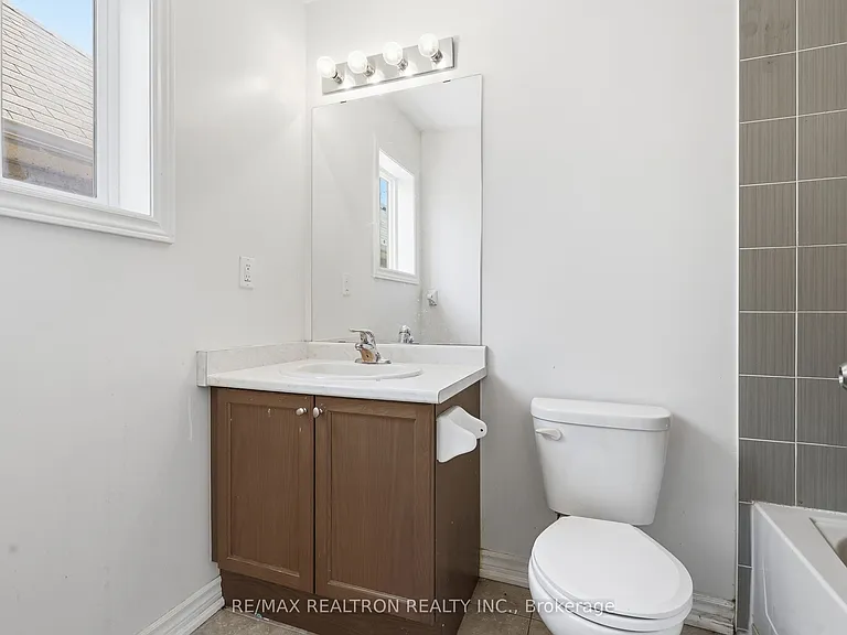 214 Irwin St — Photo 20