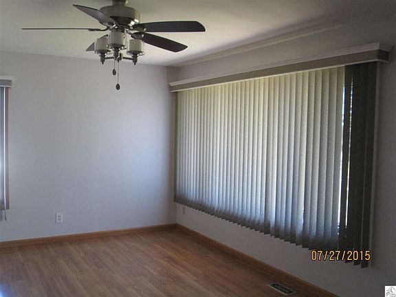 4th image of 126 Banks Blvd
