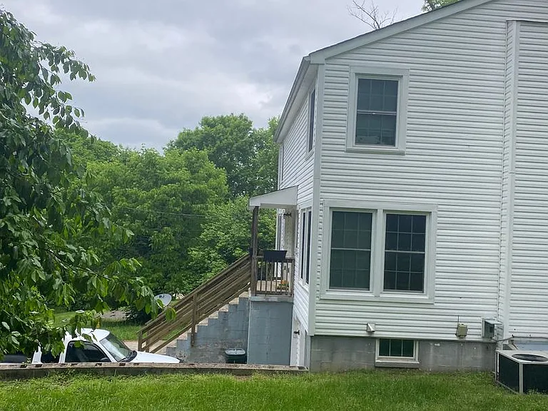 200-202 Rudolph Dr — Photo 12