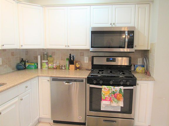 5th image of 3315 Prather Dr