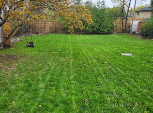 242 Kings Court Cres #BASEMENT, Milton, ON L9T1X5