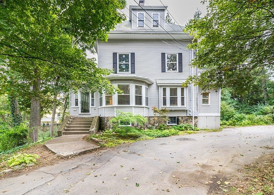 1st image of 34 Jason St #1