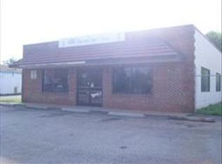 222 S Main St, Warrenton, NC 27589