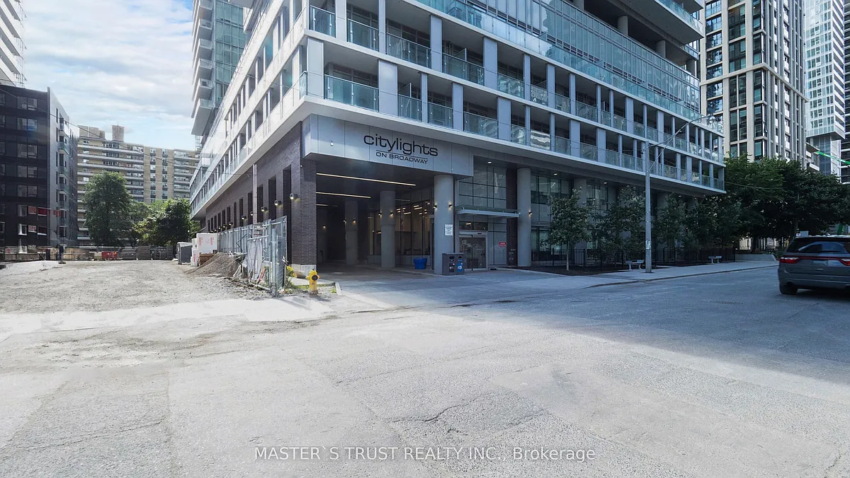 Building Photo - 195 Redpath Ave #510