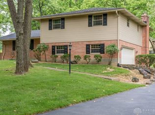 5912 Hithergreen Dr, Dayton, OH 45429