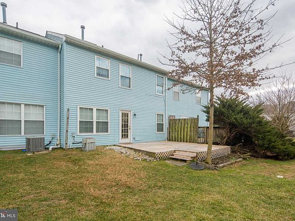 3rd image of 1163 Meadows Dr