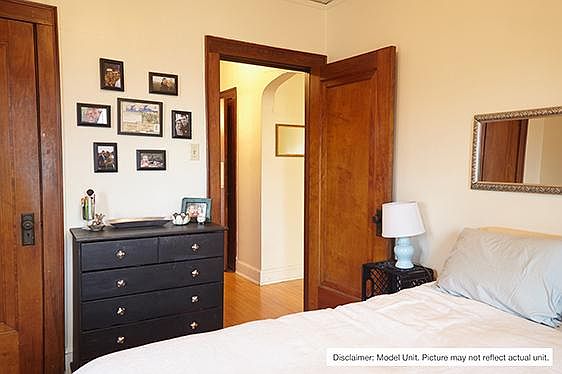 4th image of 2632 N Oakland Ave APT 21