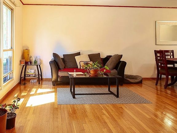 4th image of 2061 Essex Ct