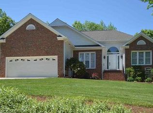 1004 S Knoll Ct, Raleigh, NC 27603