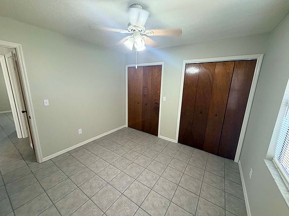 5th image of 299 NW Lake City Ave #101