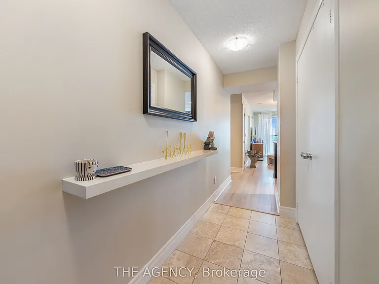 8 Park Rd #3301 — Photo 3
