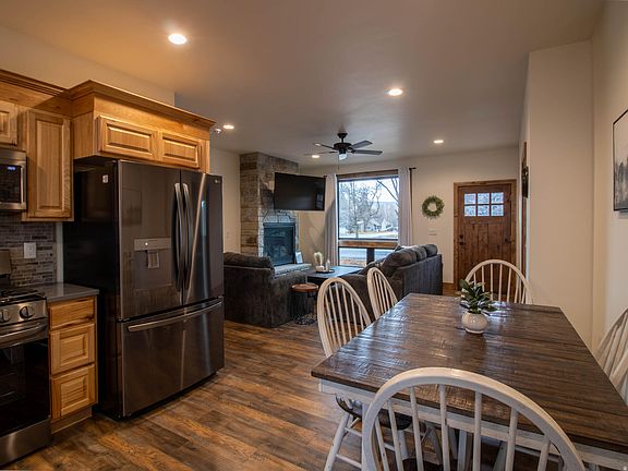 4th image of 50 N 66 E