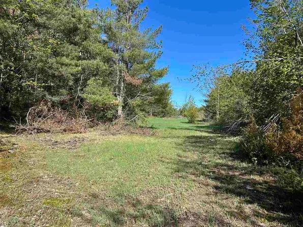 5512 E Mitchell Rd, Petoskey, MI 49770