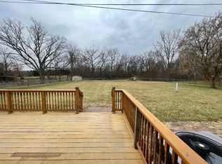 9061 Pettysville Rd, Pinckney, MI 48169