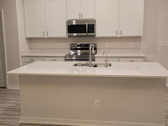 2nd image of 527 Windy Willow Way