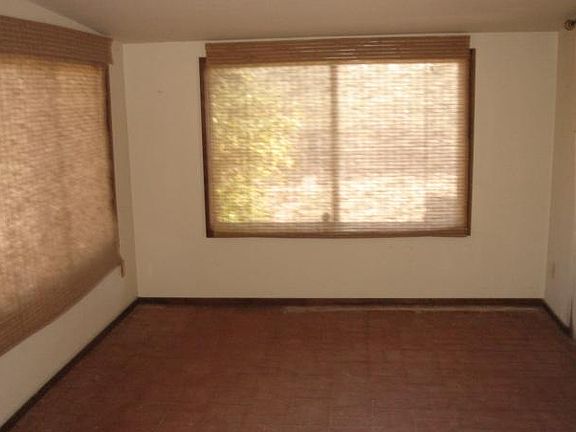 5th image of 2821 N Lone Dove Trl