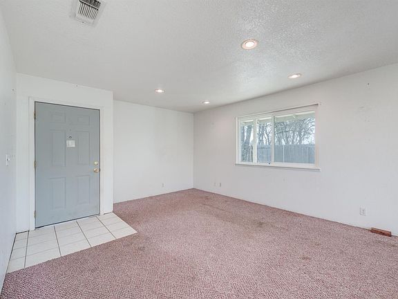 4th image of 540 Sunlight Dr