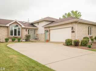 15520 Ridgefield Dr, Manhattan, IL 60442