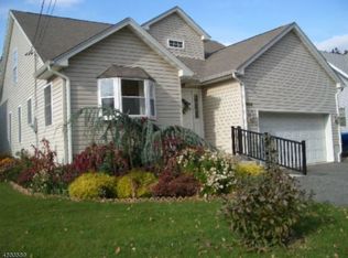 596 Main St, Little Falls, NJ 07424