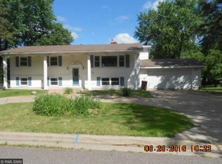 1861 Summer Ave E, Maplewood, MN 55109