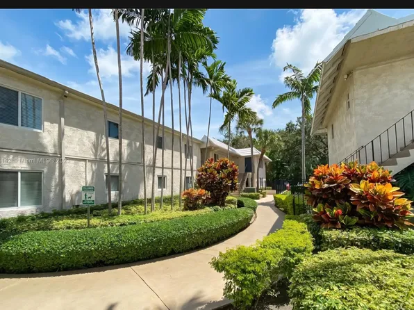 8607 SW 68th Ct APT 5, Miami, FL 33143