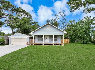 114 N Holmes St, La Porte, TX 77571