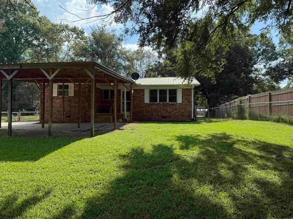 698 Highway 36 E, Searcy, AR 72143