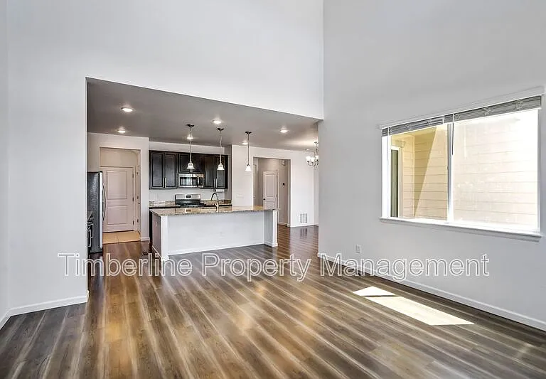 811 Marine Corps Dr — Photo 11