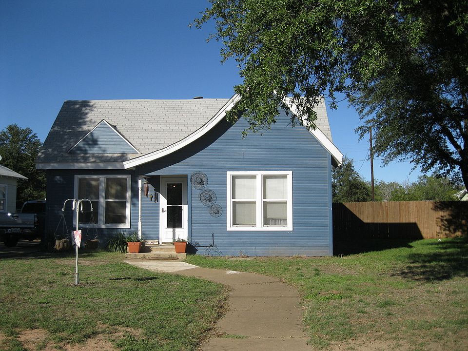 1st image of 700 W Hullum St
