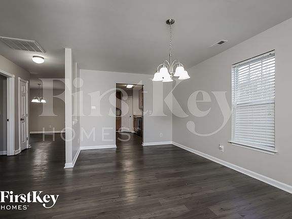 4th image of 612 Brassfield Dr