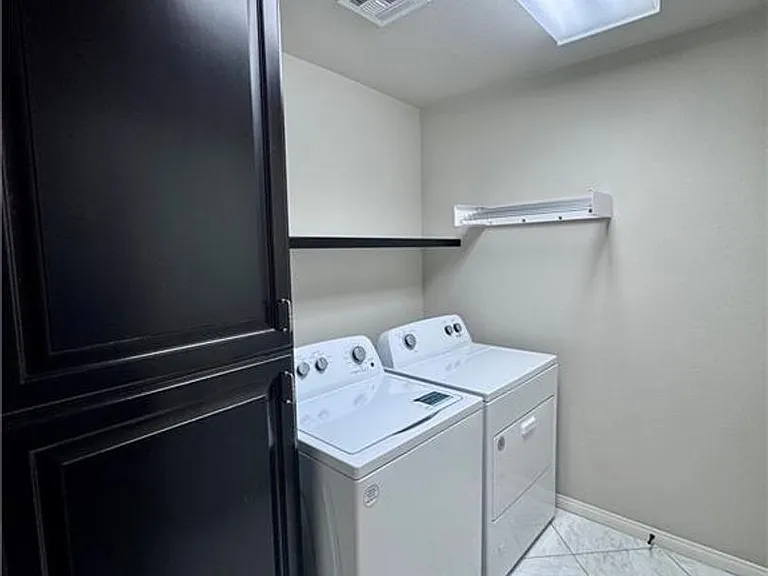 8115 Sorrel St — Photo 18