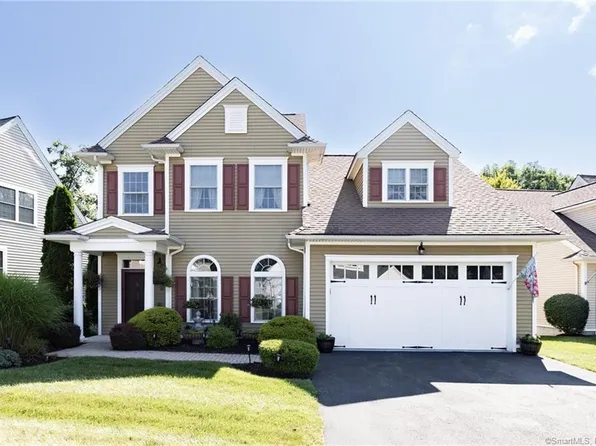 13 Laurel Ridge #13, Beacon Falls, CT 06403