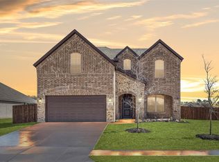 200 Magnolia Dr, Azle, TX 76020