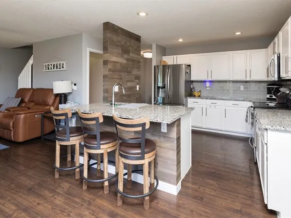 2234 3rd Ave SE, Altoona, IA 50009