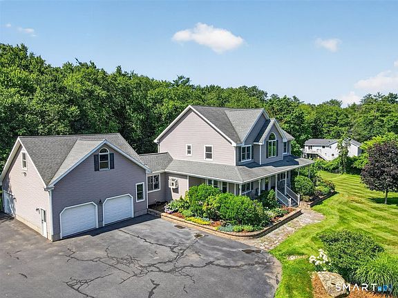 2nd image of 7 Tinker Pond Road