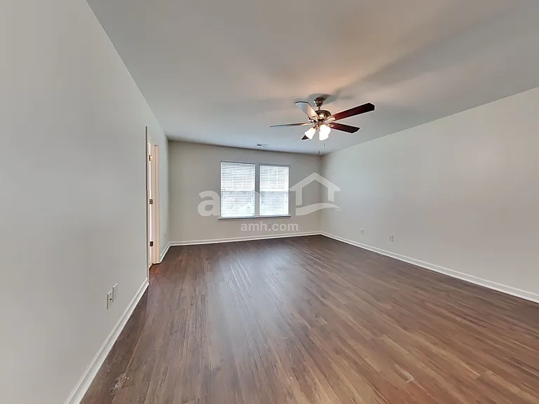 138 Blackwater Way — Photo 7