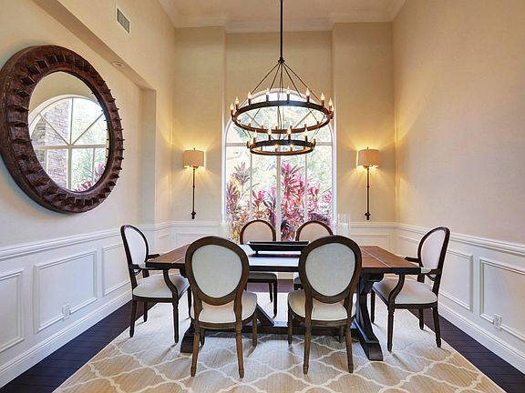 Home For Sale In Les Jardins