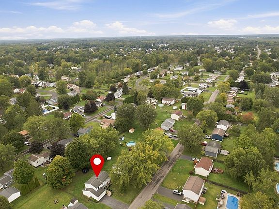 4th image of 8453 Bayridge Rd
