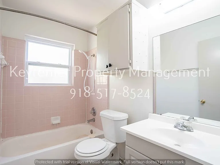 608 E Center St — Photo 12