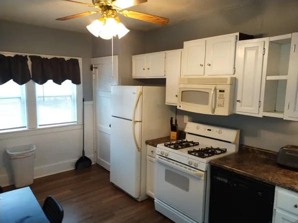 417 Ford St #2E, Rockford, IL 61104