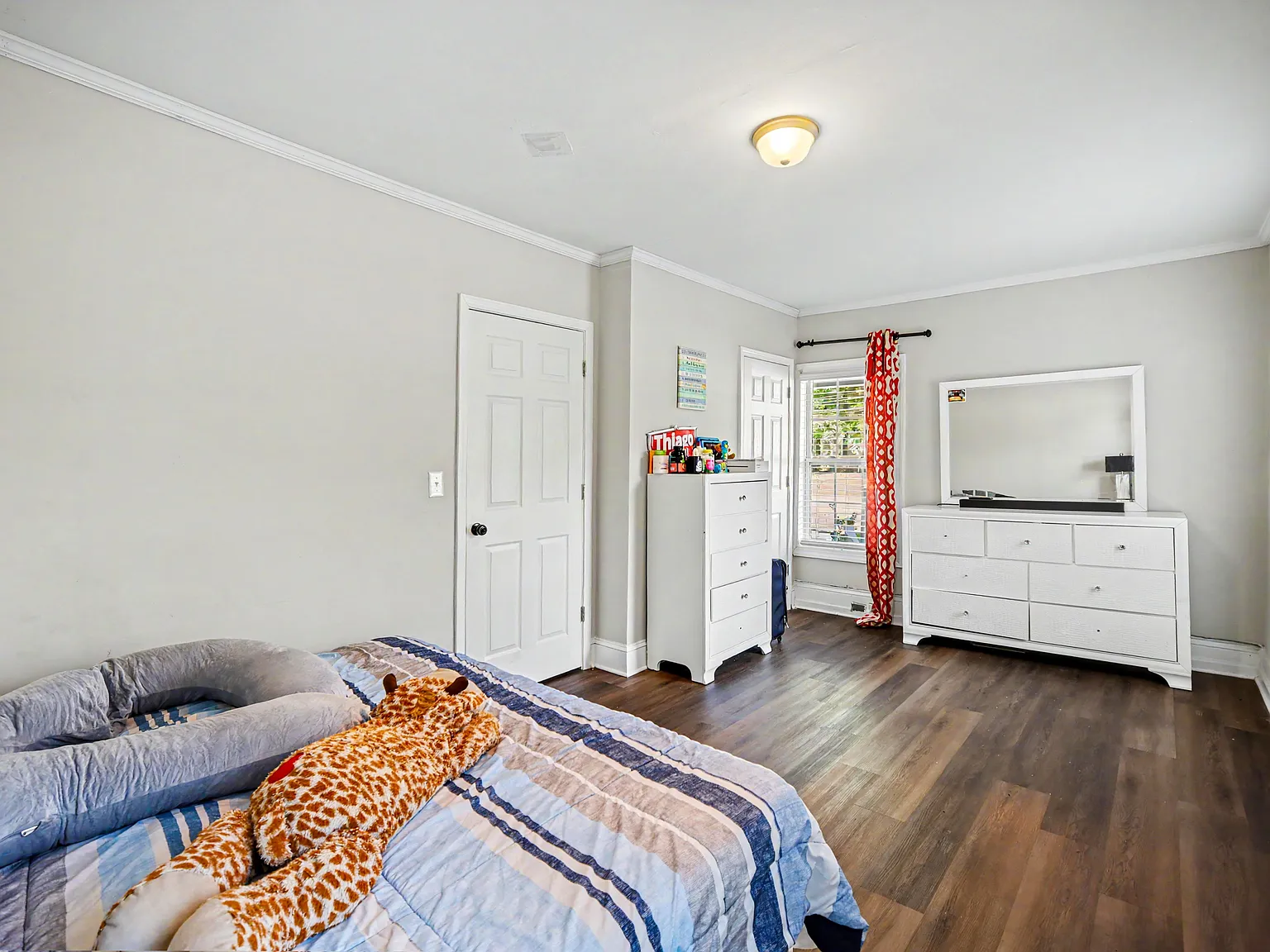 2 bed, 858 sqft, $1,450 — Photo 3