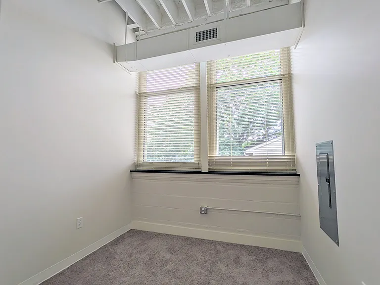 Strasburg Schoolhouse Apartments — Photo 42