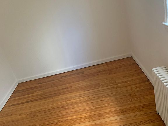 5th image of 59 Sumner Ave Floor 1